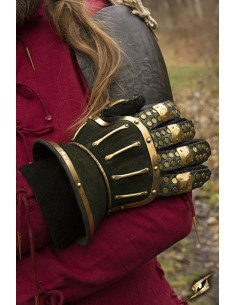 Leather Gauntlet - Epic Armoury