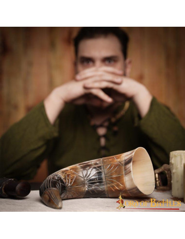 Cuerno vikingo de buey para beber con diseños grabados ⚔️ Tienda