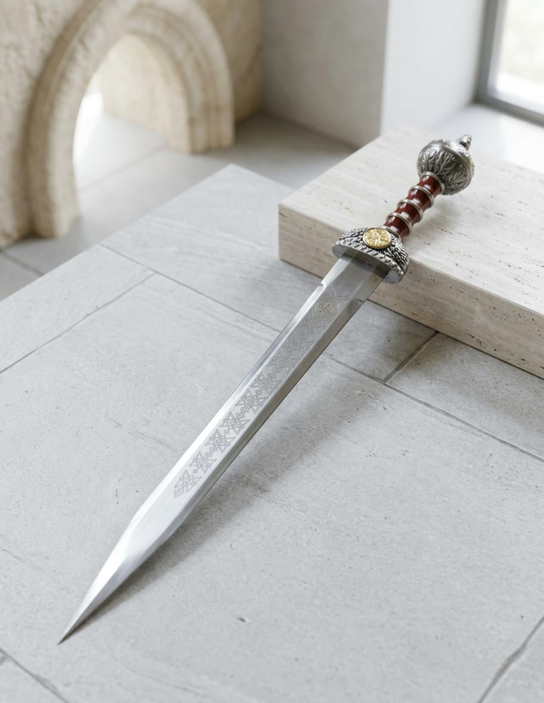 Espada Gladius Romana: El Corazón de la Legión en tus Manos_IA