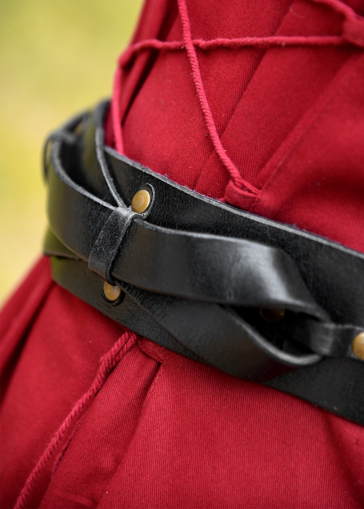 Cinturón medieval de cuero anudado, negro